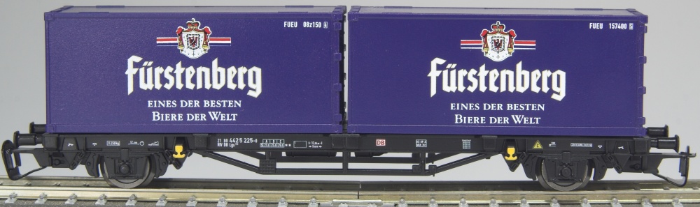 Container-Tragwagen mit "Fürstenberg"-Containern