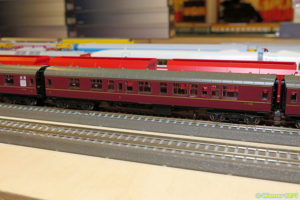 W120_"Hogwarts-Express" von Hornby_07