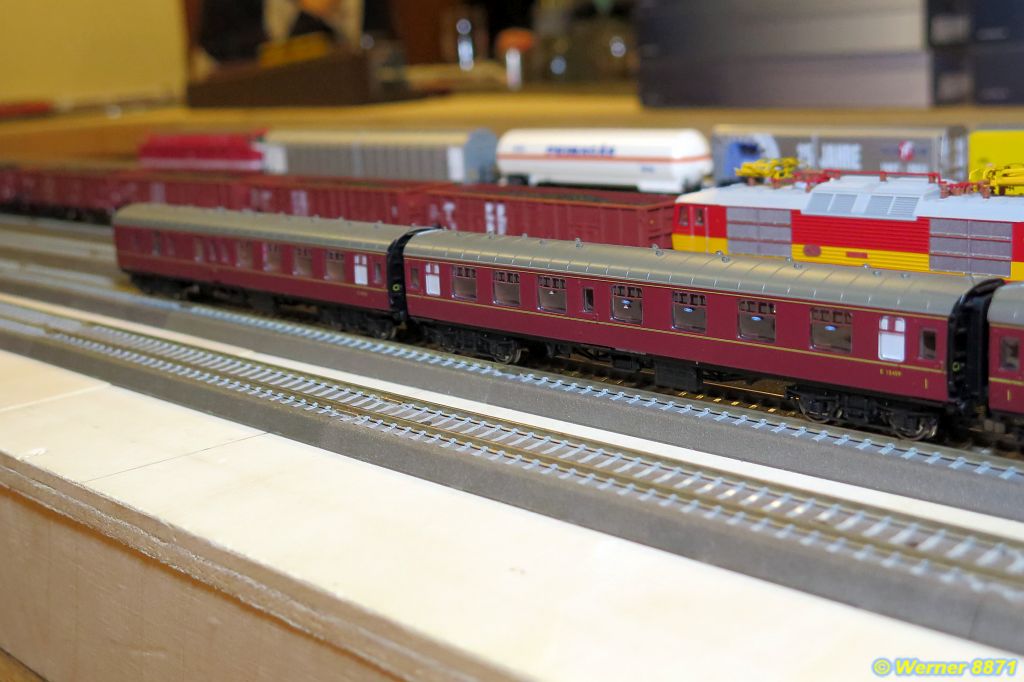 W121_"Hogwarts-Express" von Hornby_08