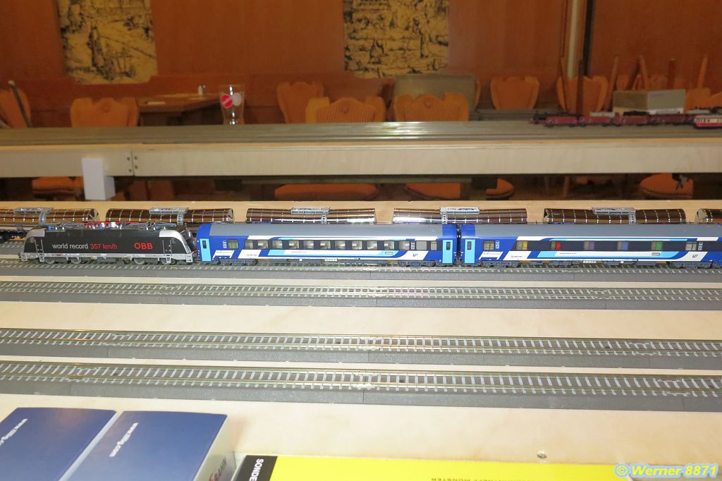 W152_Schlafwagen-Zug der MAV-START