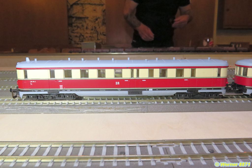 W160_BR 185 018 + 195 617; DR; Ep. IV; Tillig_03