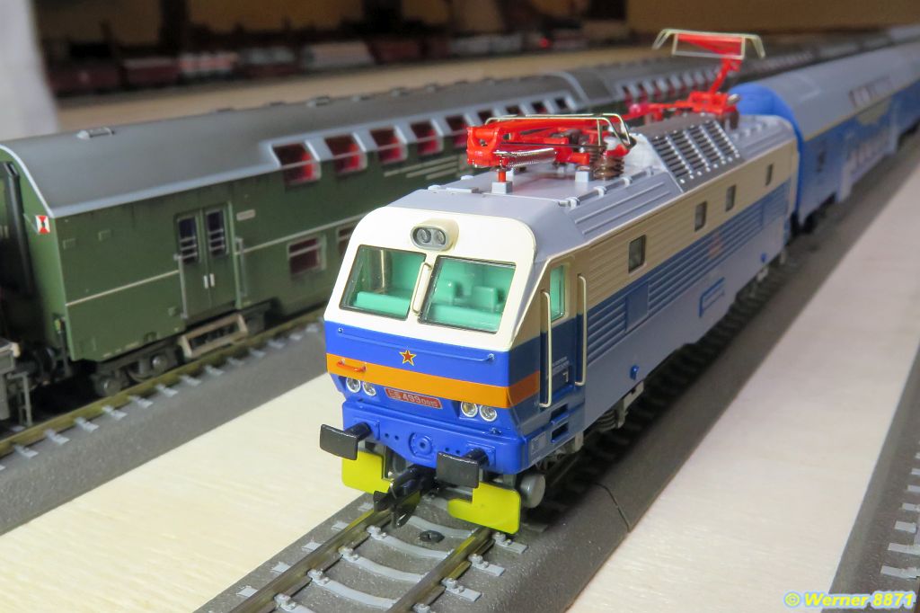 W044_ES 499 0015; CSD; Ep. IV; mtb_01