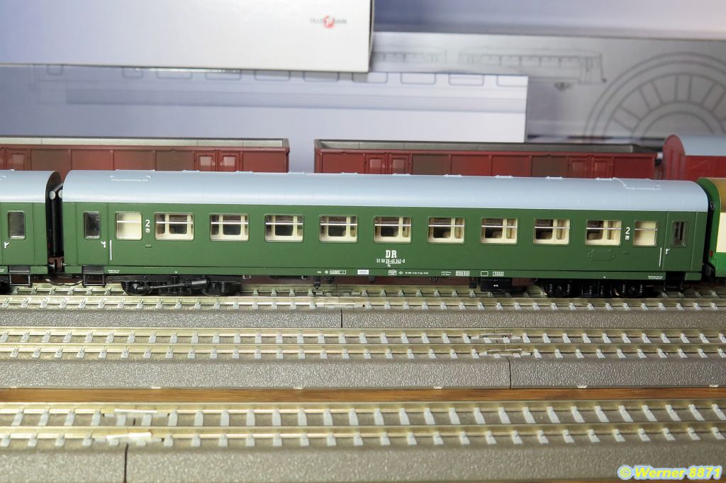 W069_Mod-Personenwg., Bg, 2. Kl., aus Set; DR; Ep. IV; elriwa / Tillig