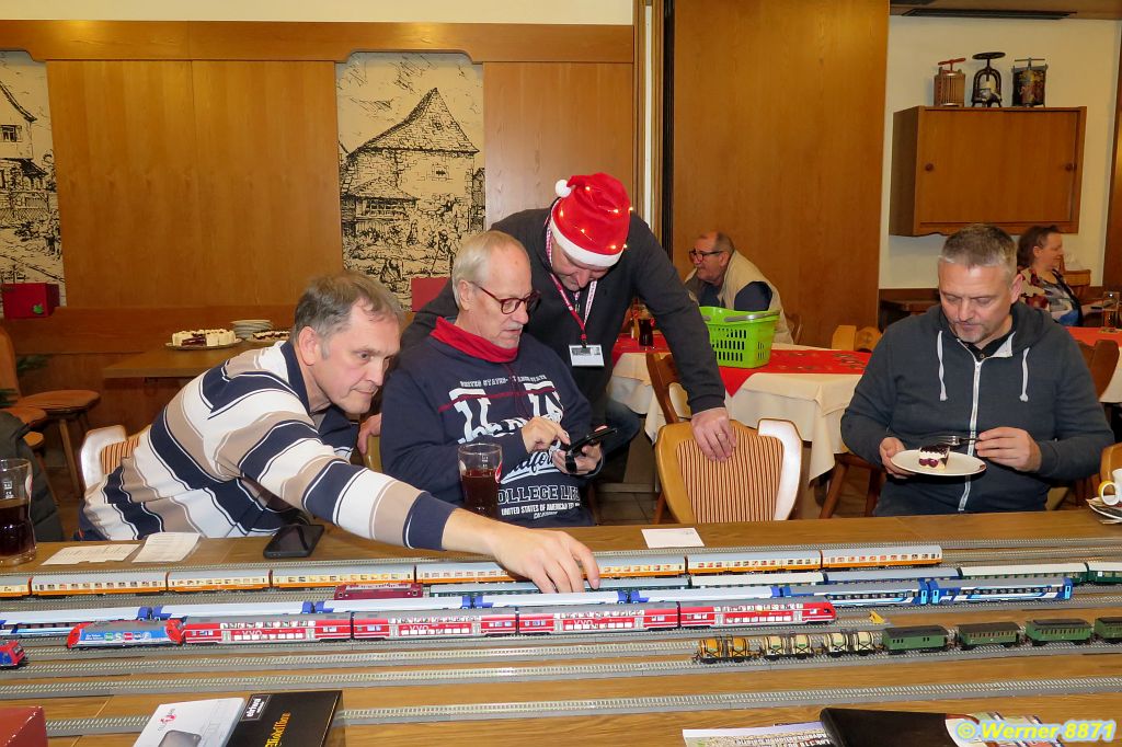 W003_Tischrundgang_03