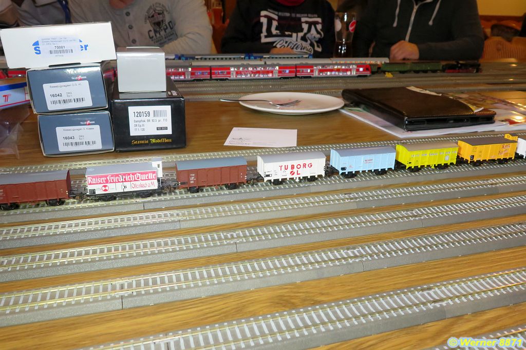 W039_Kurze ged. Güterwagen_03