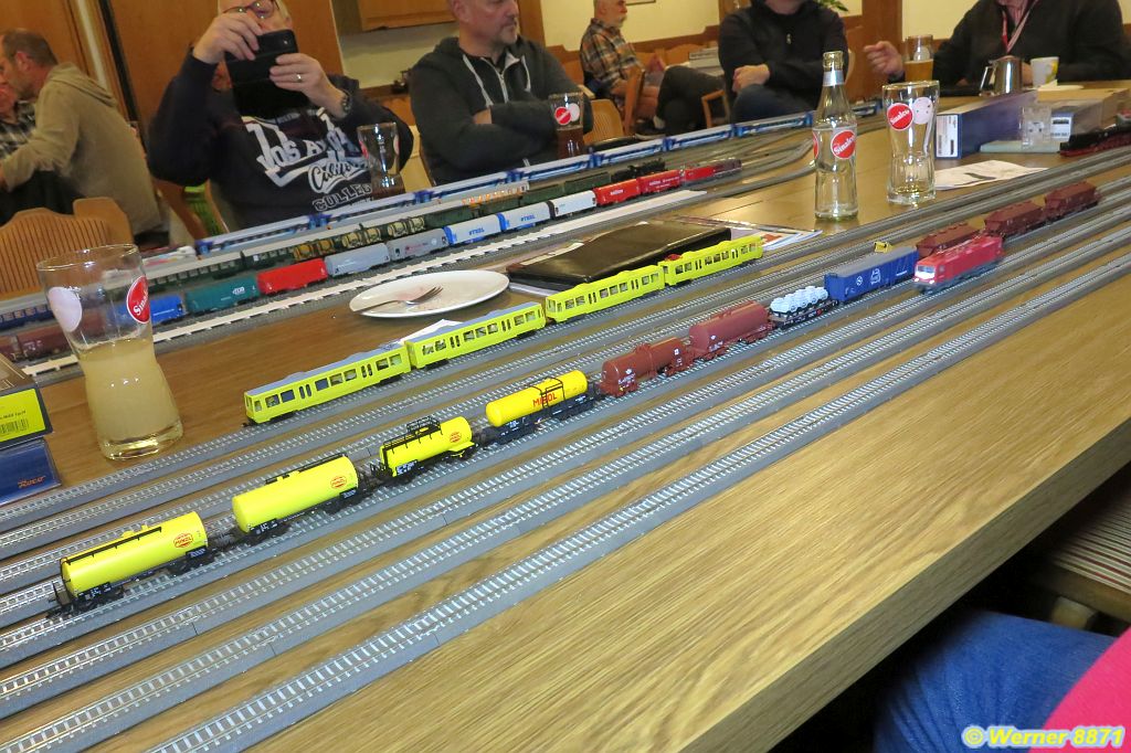 W046_Bunter Neuheiten-Güterzug