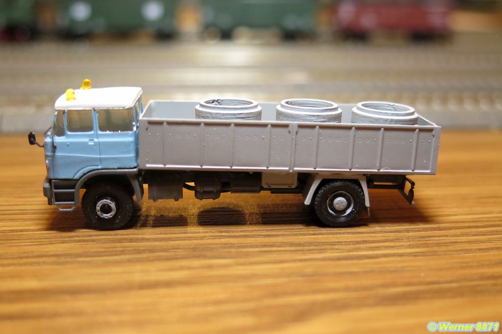 W074_LKW LIAZ 100 m. Pritsche + Ladung; Bausatz über 'hobbyschraub'_01