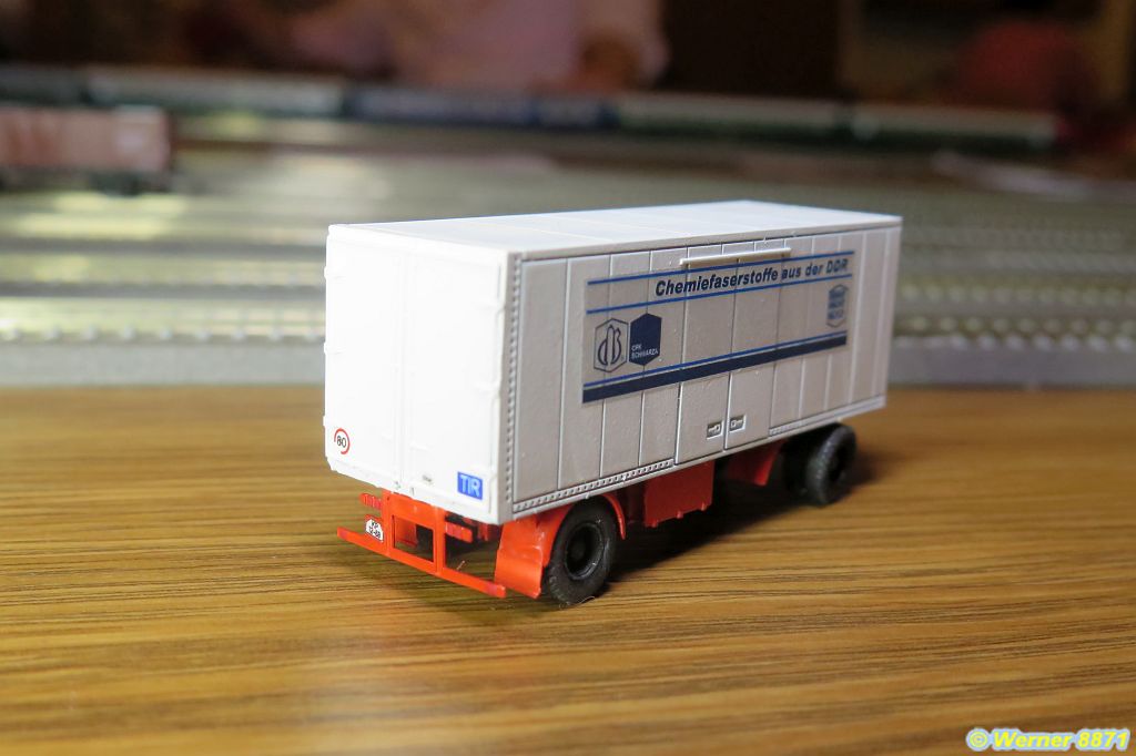 W108_LKW VOLVO Gliederzug, "Chemiefaserstoffe aus der DDR"; Bausatz über 'hobbyschraub'_04