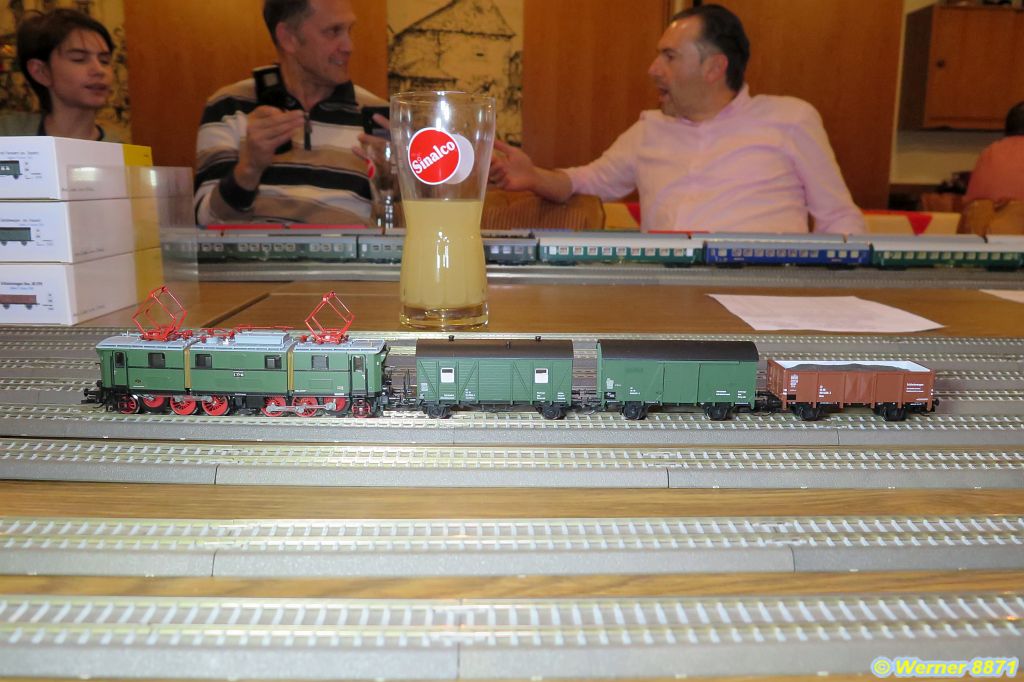 W109_Kleiner Testzug für die "Stangen-Elli"