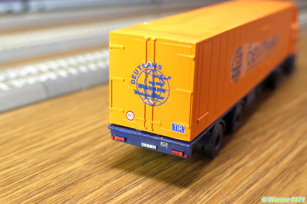 W011_VOLVO-SZM mit Sattelauflieger "DEUTRANS"; hobbyschraub_05