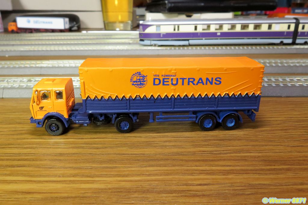 W030_Mercedes-SZM mit "DEUTRANS"-Planenauflieger; hobbyschraub_01