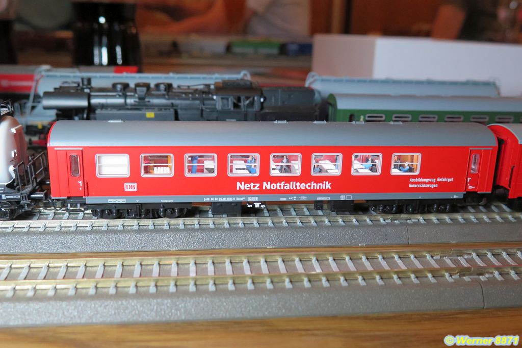 W157_Unterrichtswg. "Ausbildungszug Gefahrgut", gesupert; DBAG; Ep. VI; Tillig-TT-Club_01