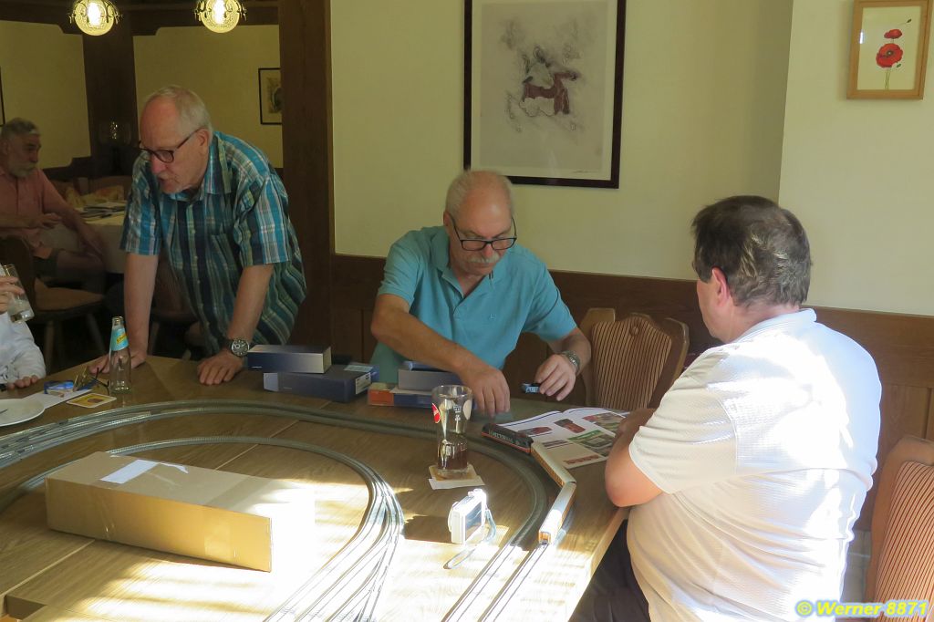 W023_Tischrundgang_06